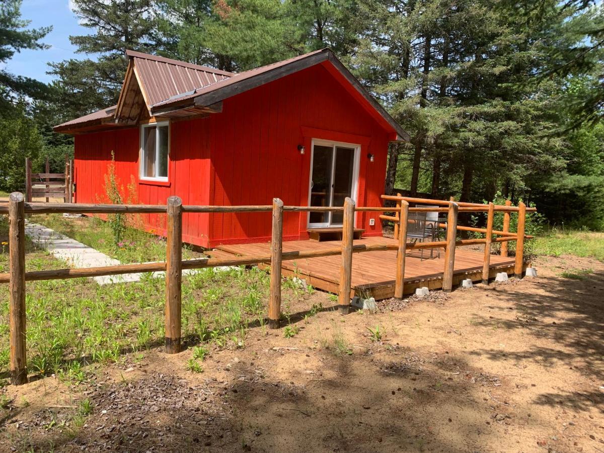 L'Auberge Refuge Du Trappeur Saint Mathieu Du Parc Exterior photo