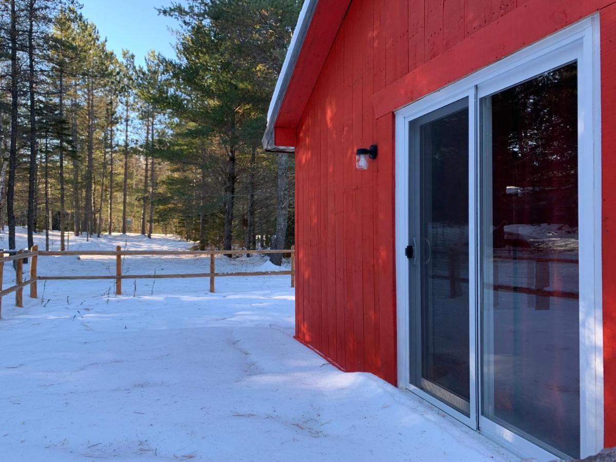 L'Auberge Refuge Du Trappeur Saint Mathieu Du Parc Exterior photo